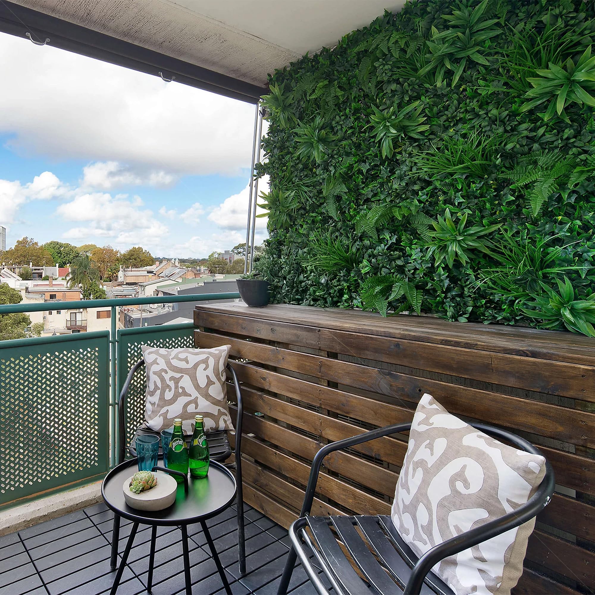 NatraHedge close-up leaf texture revealing lifelike blades and durable UV-treated finish