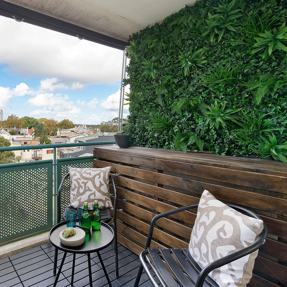 NatraHedge close-up leaf texture revealing lifelike blades and durable UV-treated finish