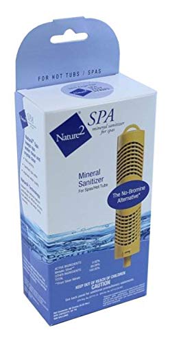 Removing Nature2 cartridge from filter emphasizing simple replacement and upkeep