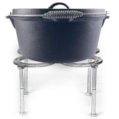 Nbguigdstr tripod supporting a cast iron Dutch oven demonstrating secure cookware hold