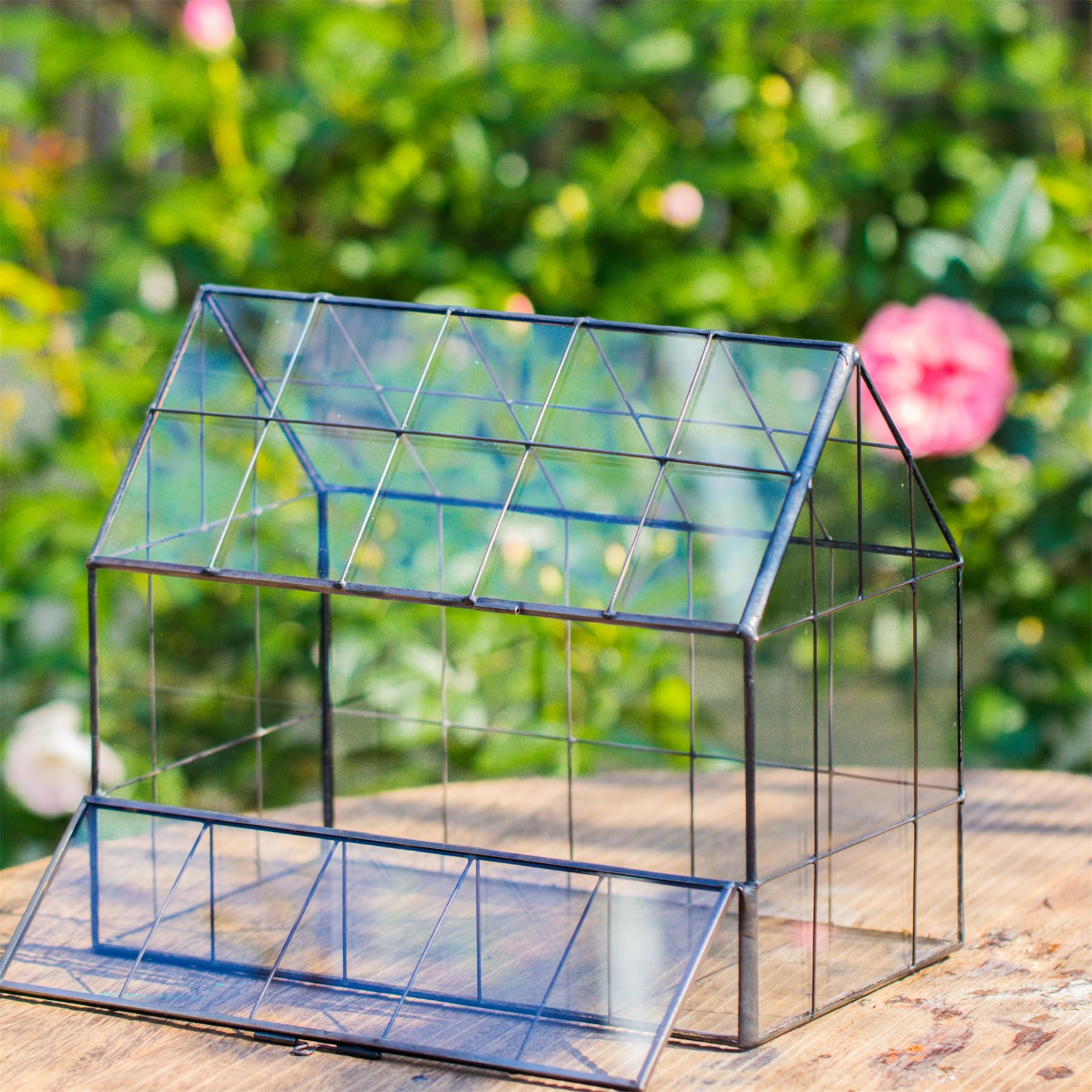 NCYP close-up of metal frame and sealed edges showing durable construction benefit