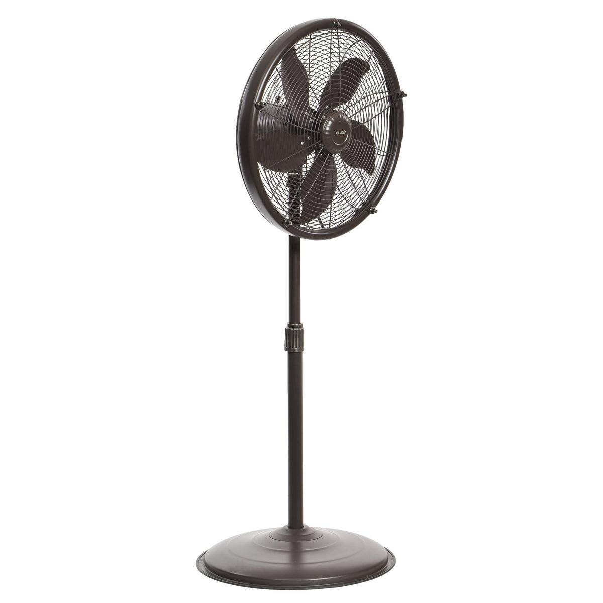 NewAir front view of fan showing powerful airflow and outdoor cooling benefit