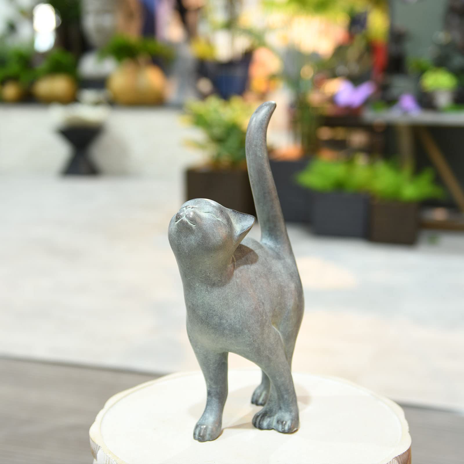 Newman House Studio side profile highlighting sculpted fur texture and lifelike detail