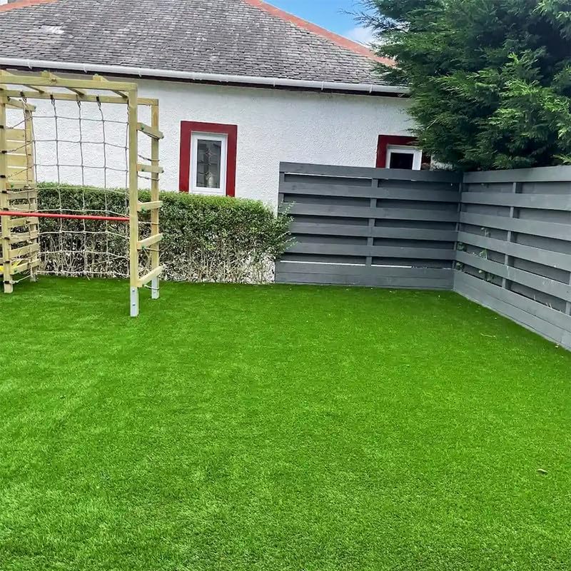 NINXANG patio lifestyle scene with turf creating inviting outdoor seating area