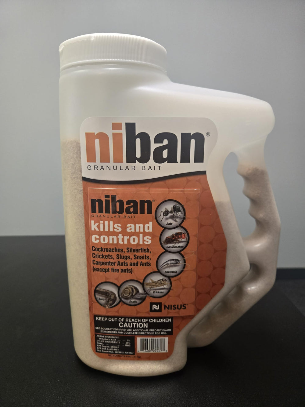 Label close-up of Nisus Niban with application instructions and benefits