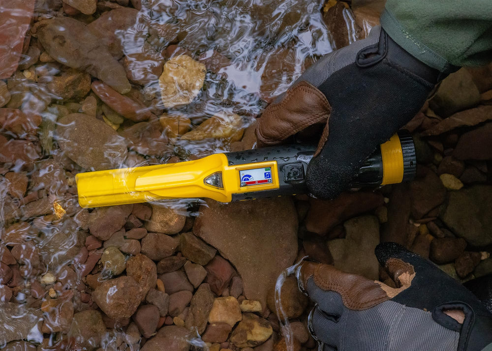 NOKTA DETECTION TECHNOLOGIES detector underwater demonstrating waterproof 5 m capability