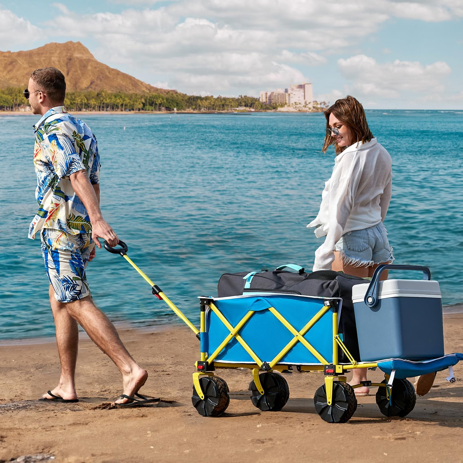 Old Bahama Bay side mesh pockets holding bottles for organized gear benefit