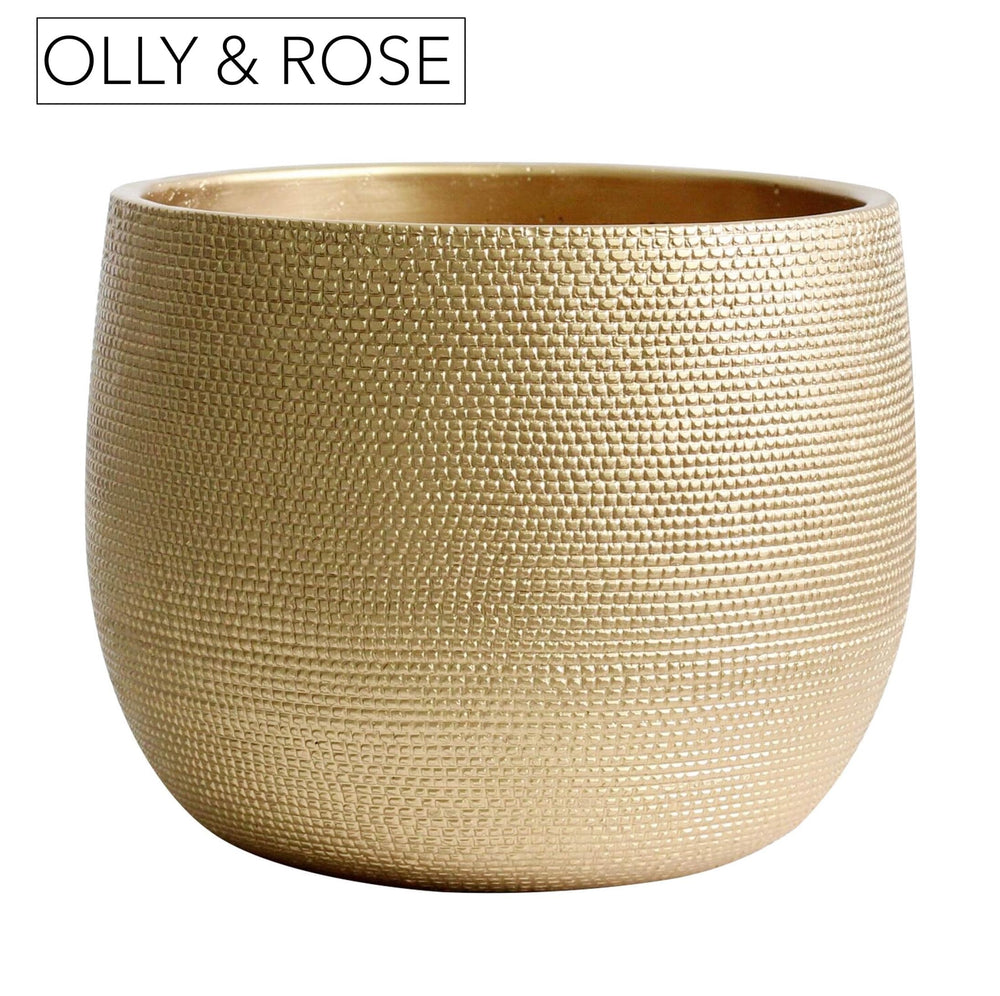 Olly & Rose bottom view of drainage hole and plug showing functional watering control