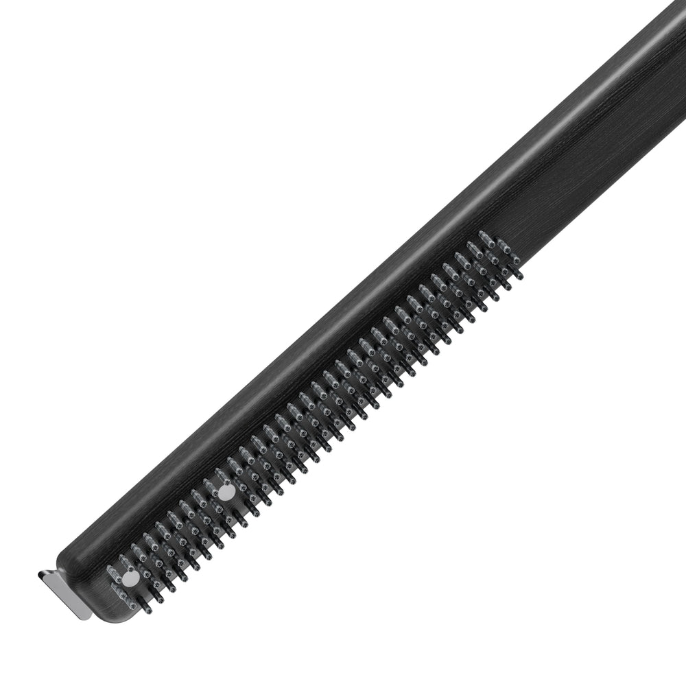 ooni front view of short-handle brush shows compact design and quick reach