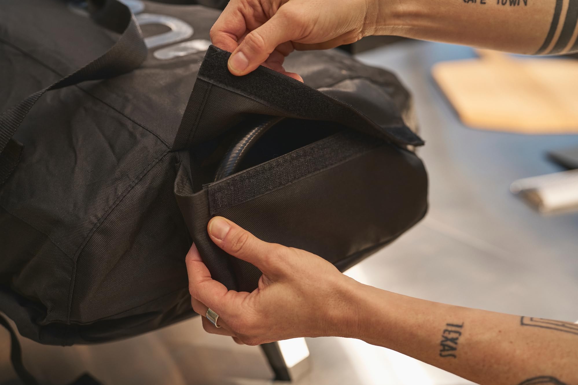 ooni drawstring toggle detail secures cover against wind