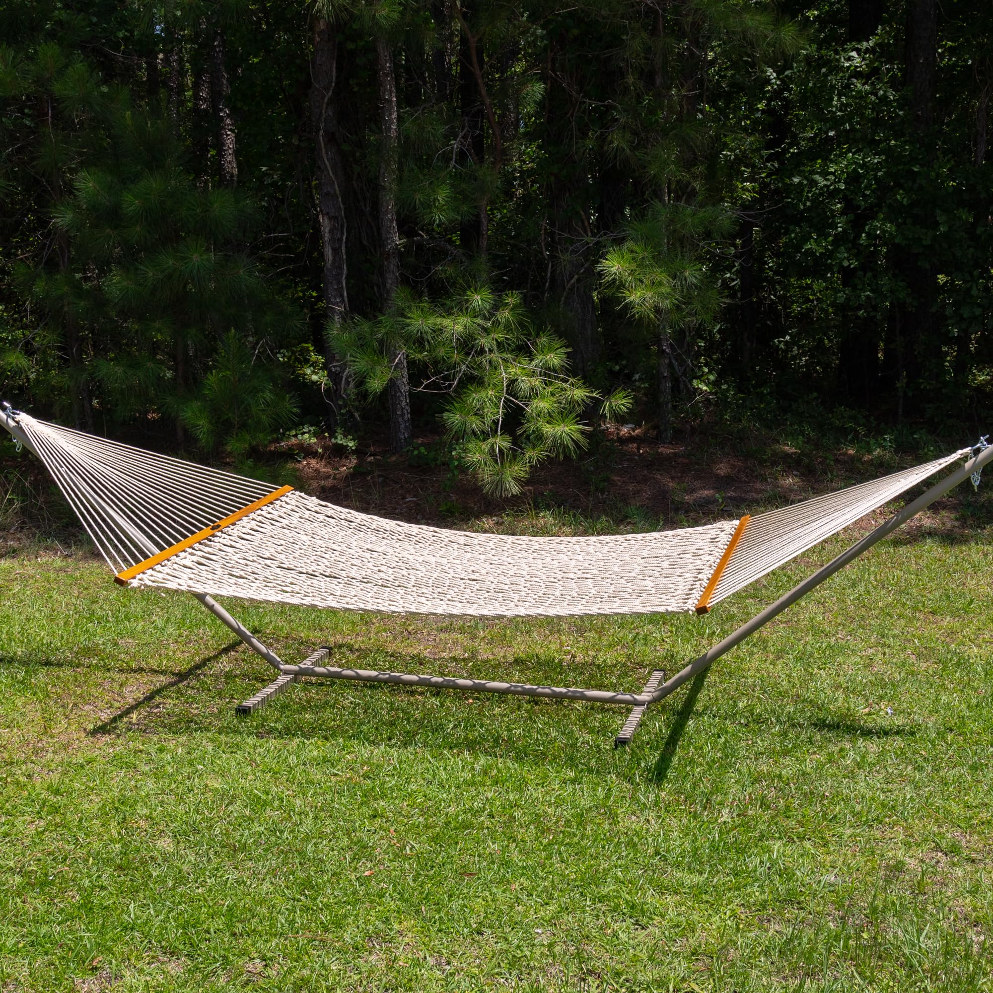 Original Pawleys Island oak spreader bar close-up showing varnished finish and stability
