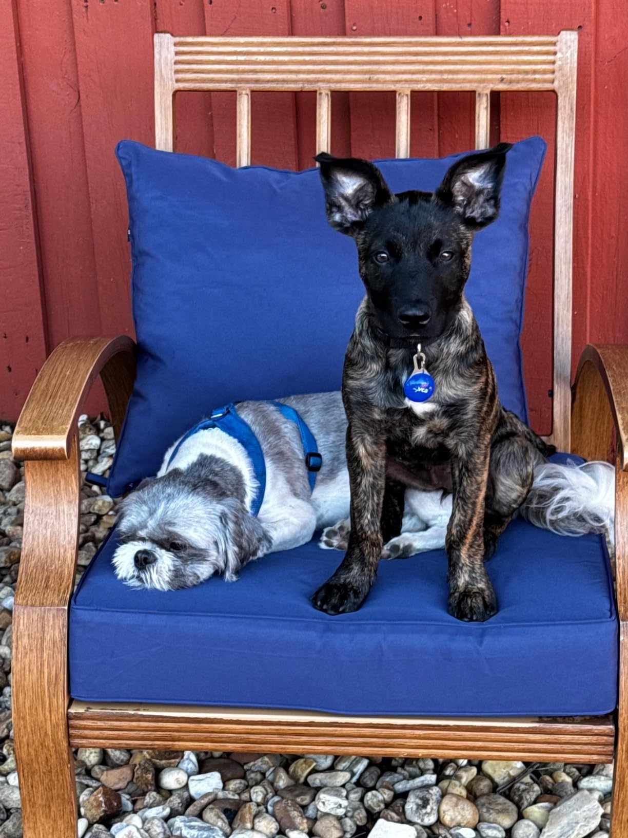 Oslimea back and seat covers paired on outdoor chair improving comfort look