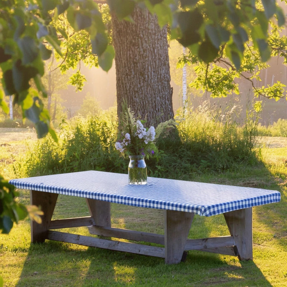 Oudain detailed elastic rim stretched around table edge for secure fit benefit