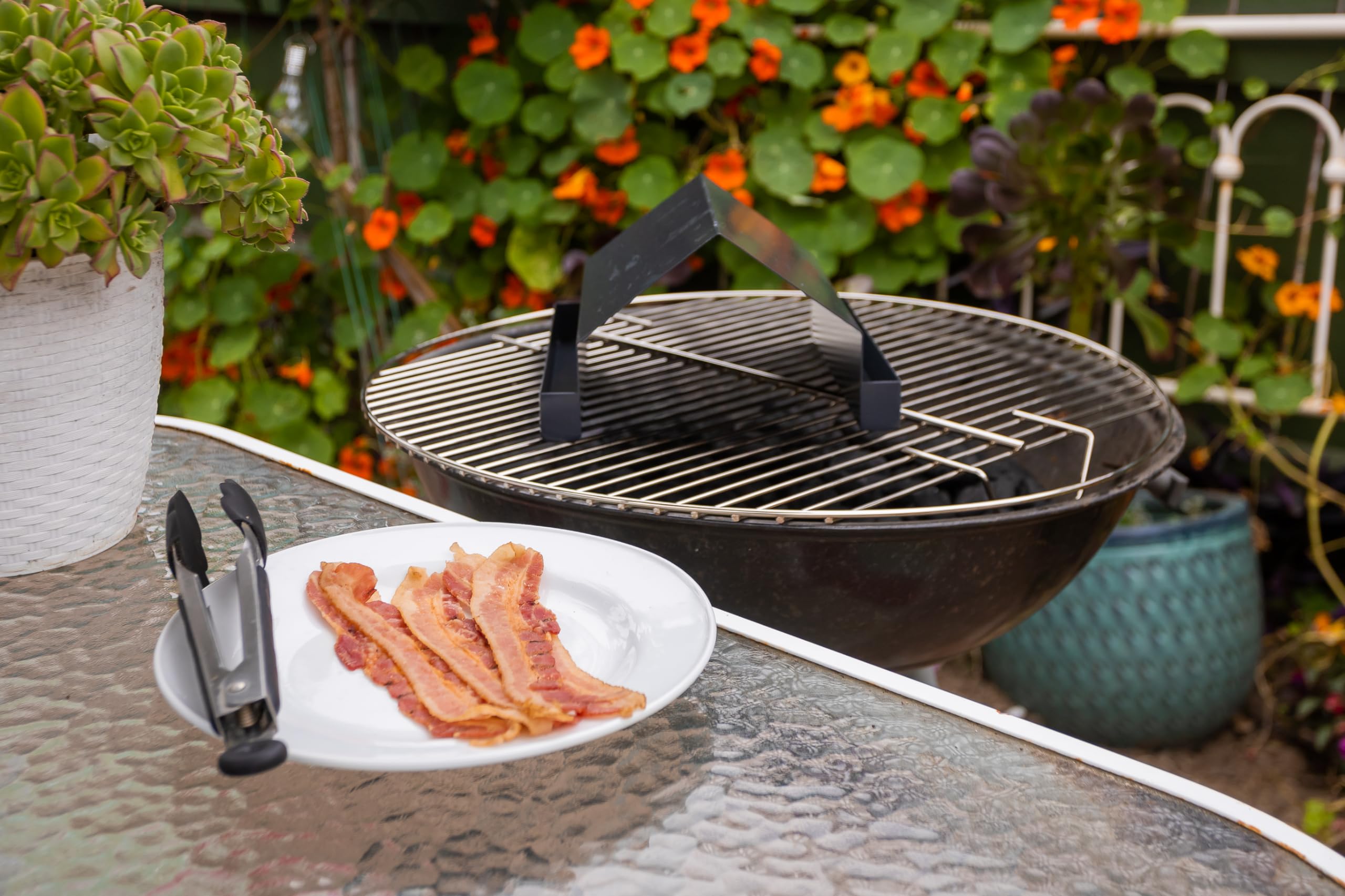 Outset rack served at breakfast table adding grilled bacon convenience