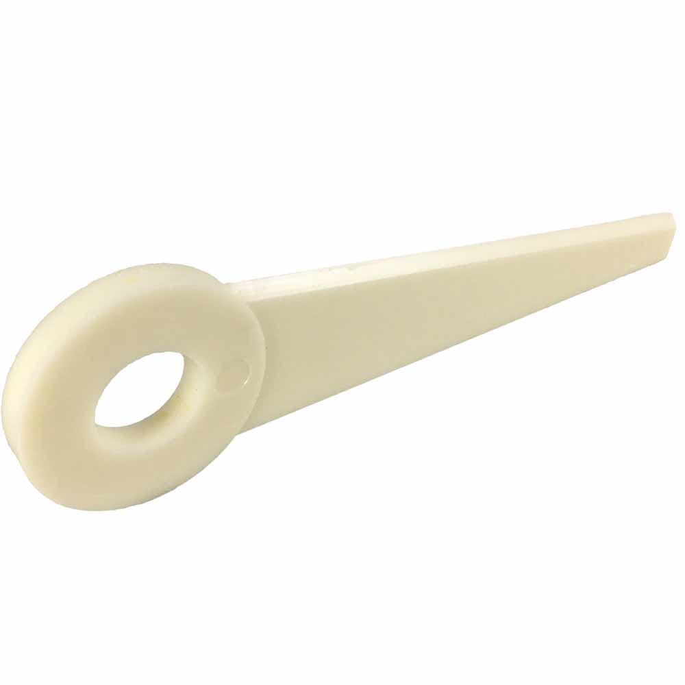 Parts 4 Outdoor close-up of Polycut blade edge and material highlighting wear resistance benefit