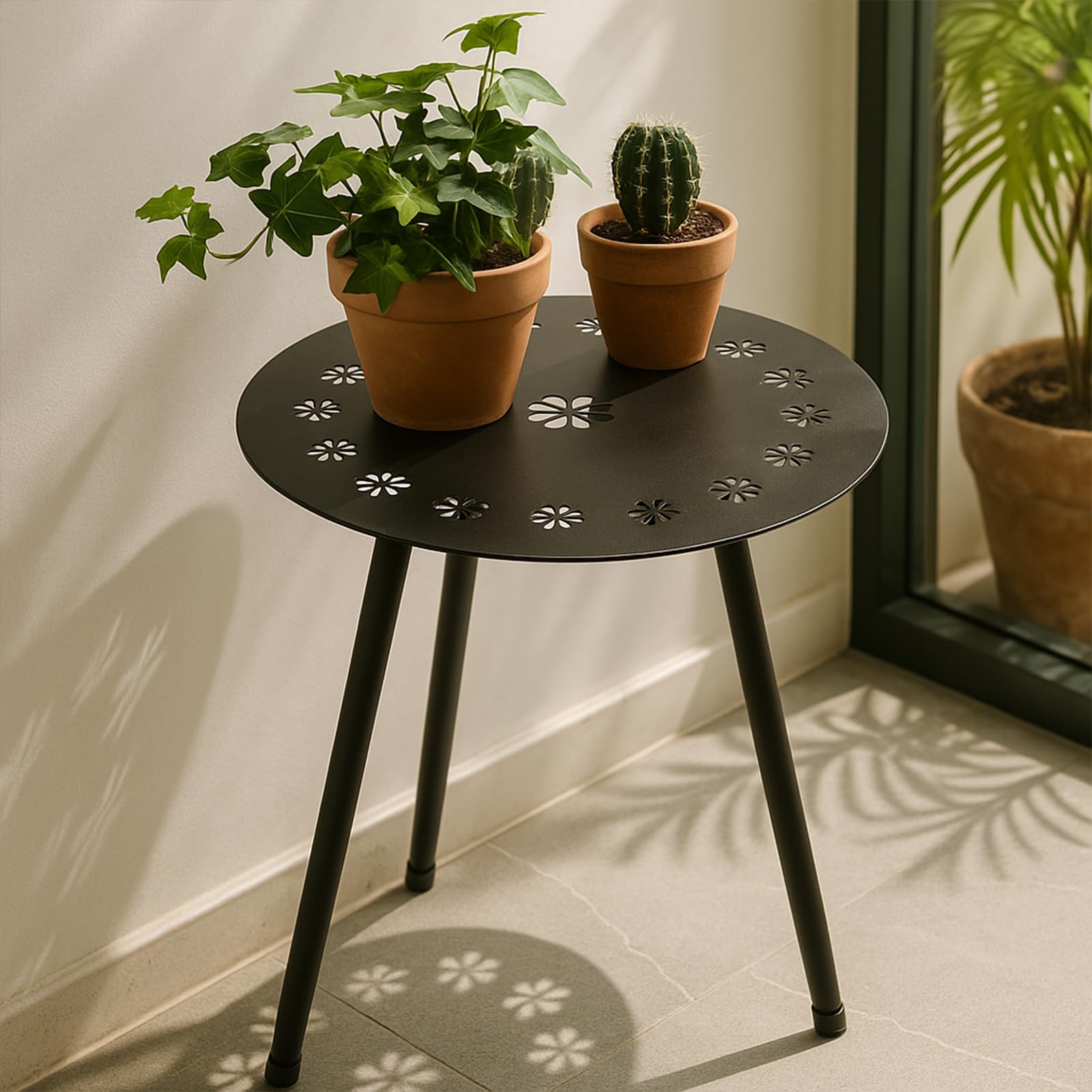 Party Zealot child-safe round table used for activities showing smooth edges