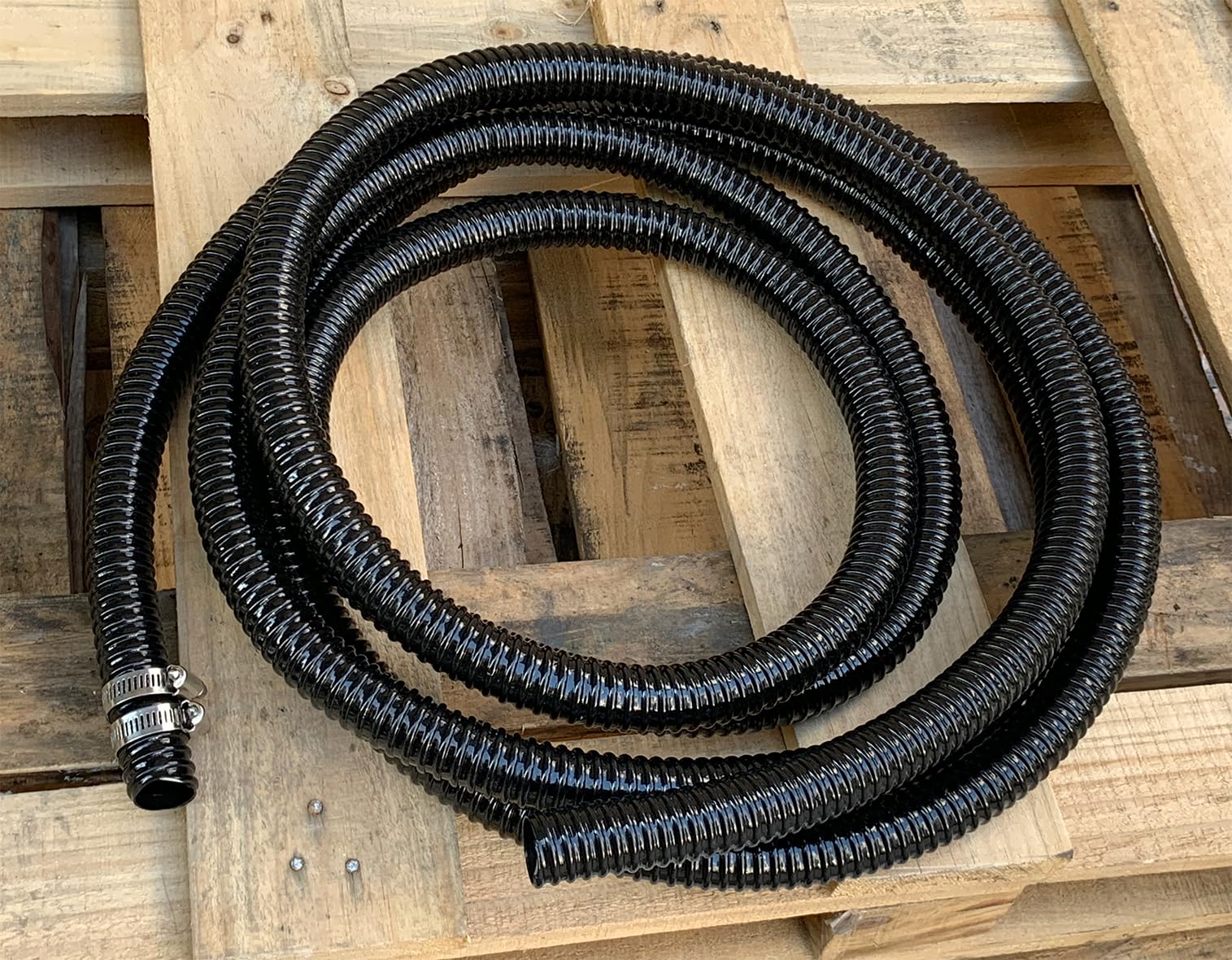 PEISONGFEI stainless steel clamps and hose end close-up demonstrating leak prevention