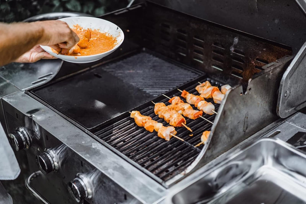 PETKAO cooking steak on ridged side for enhanced searing