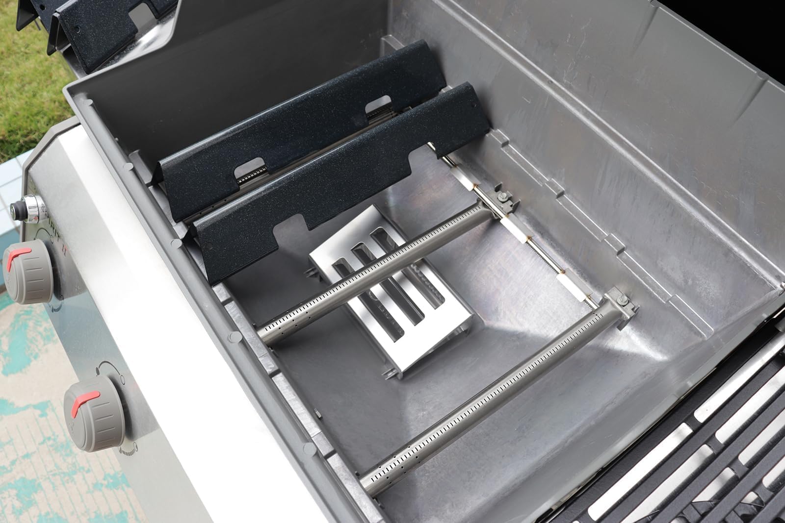 PETKAO flavorizer bars installed in grill creating even heat and smoke flavor