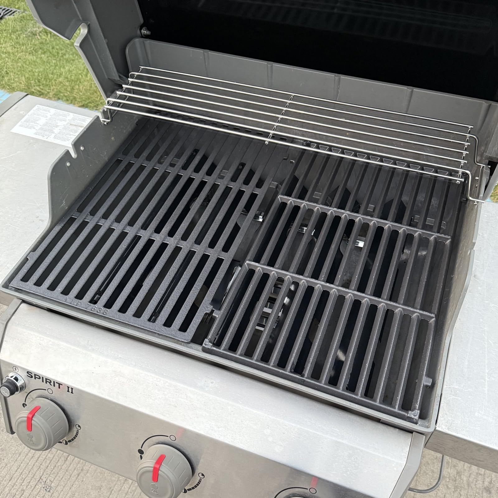 PETKAO hands installing crossover burner for easy replacement