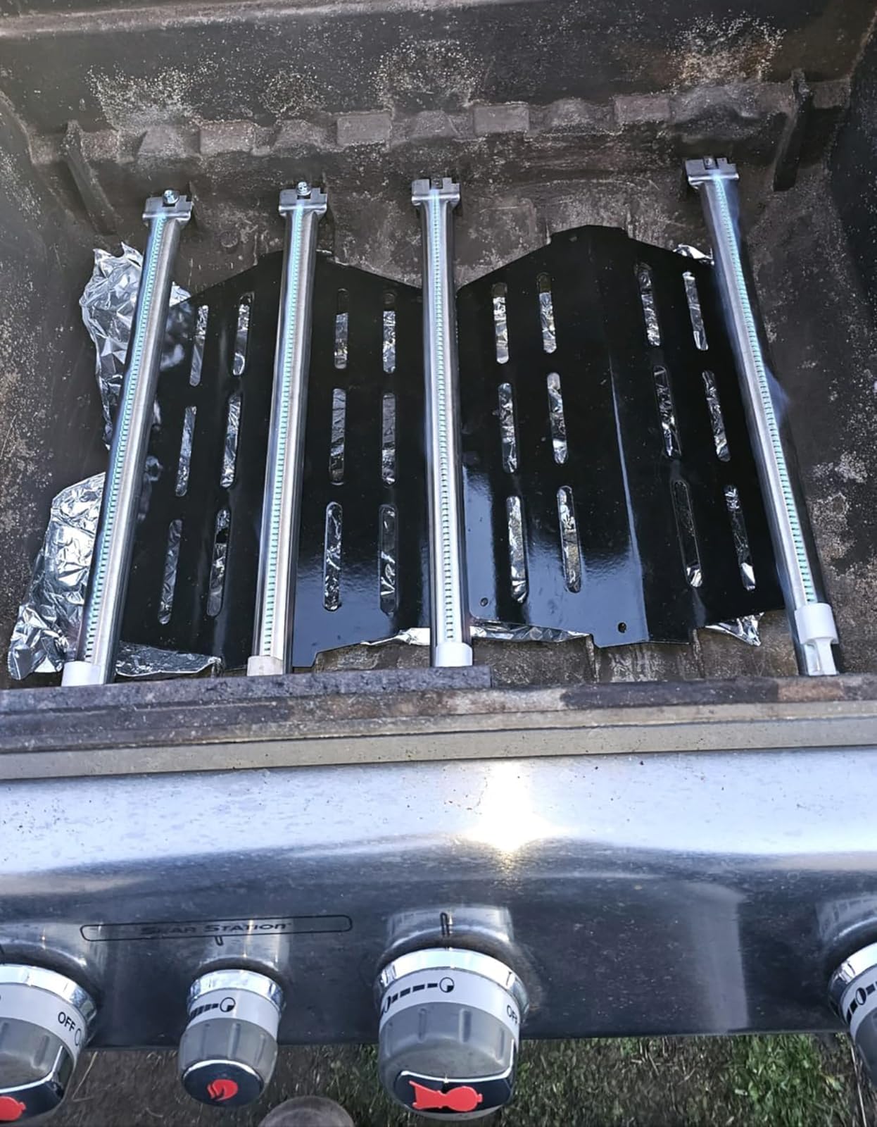 PETKAO kit installed in a Genesis 300 grill for restored cooking zones