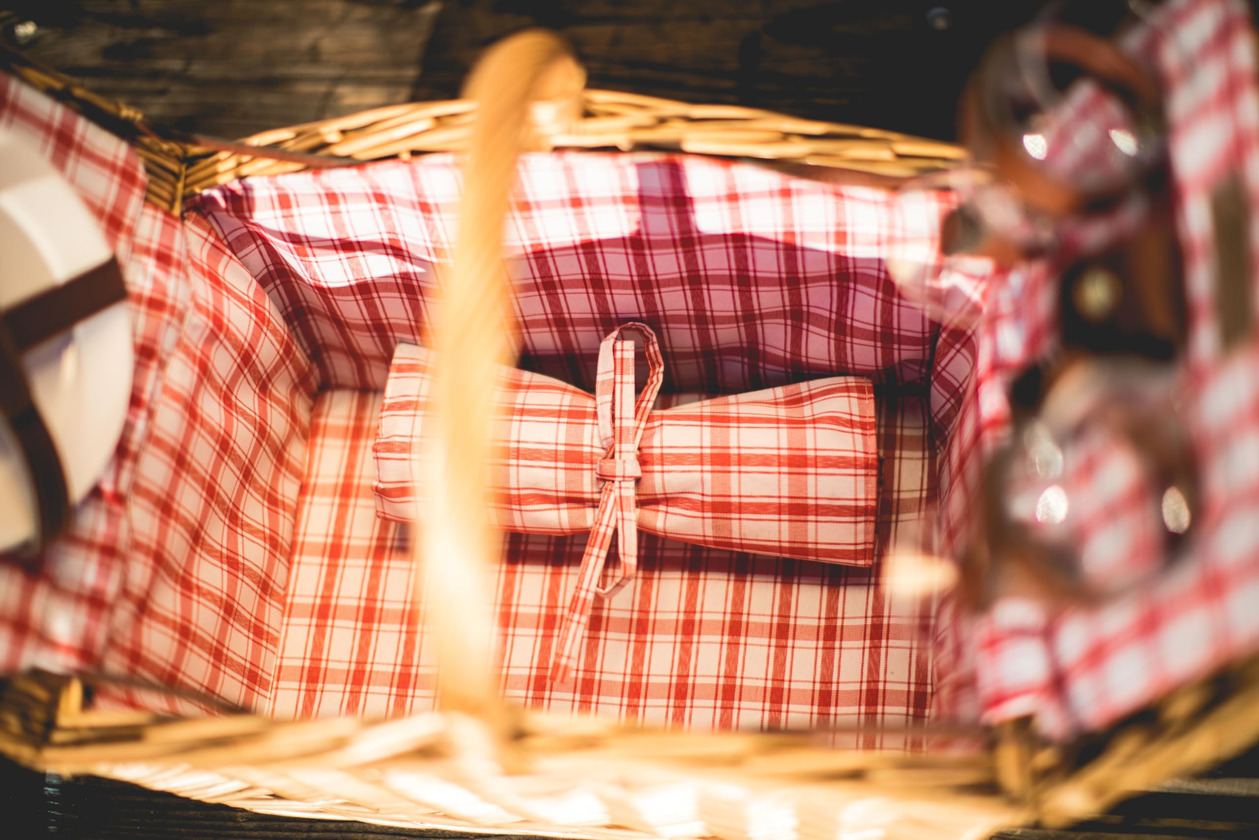 PICNIC TIME basket beside wine bottle illustrating scale and room for food and bottle