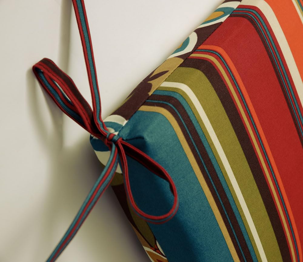 Pillow Perfect Annie tie detail demonstrating secure attachment and stability