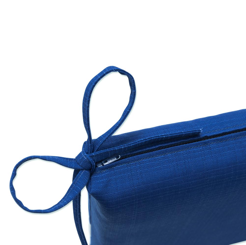 Pillow Perfect corner tie detail demonstrating secure attachment benefit