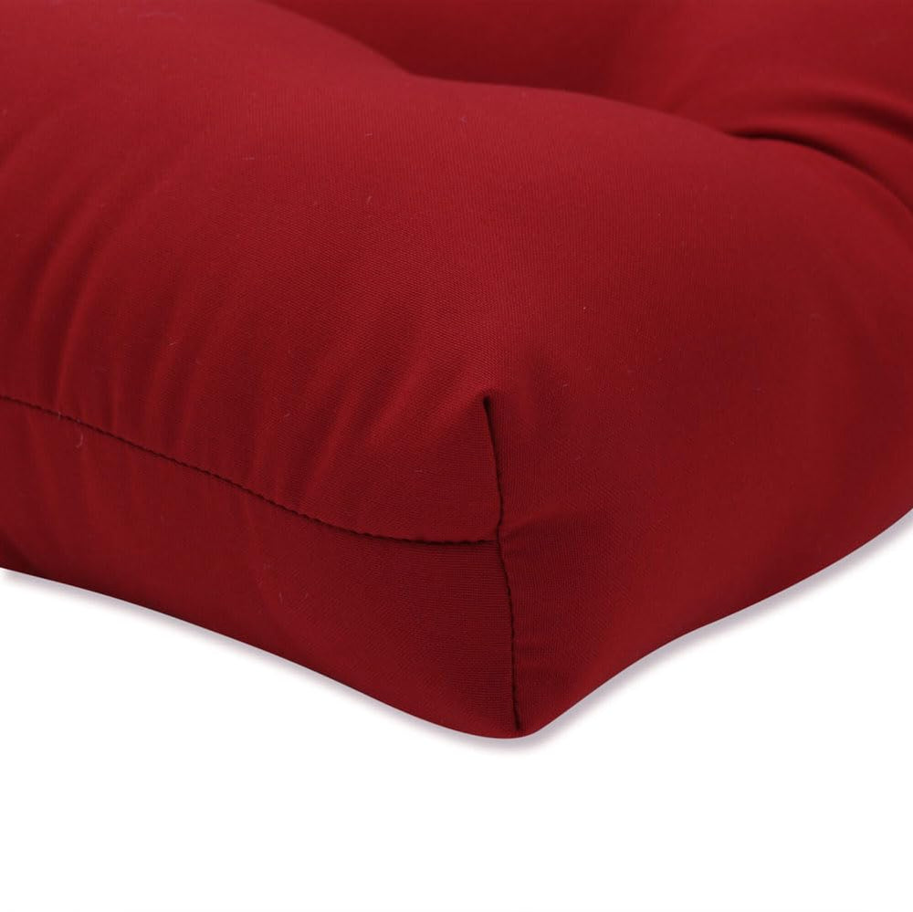 Pillow Perfect side profile showing 5 inch thickness of round cushion, demonstrates supportive comfort