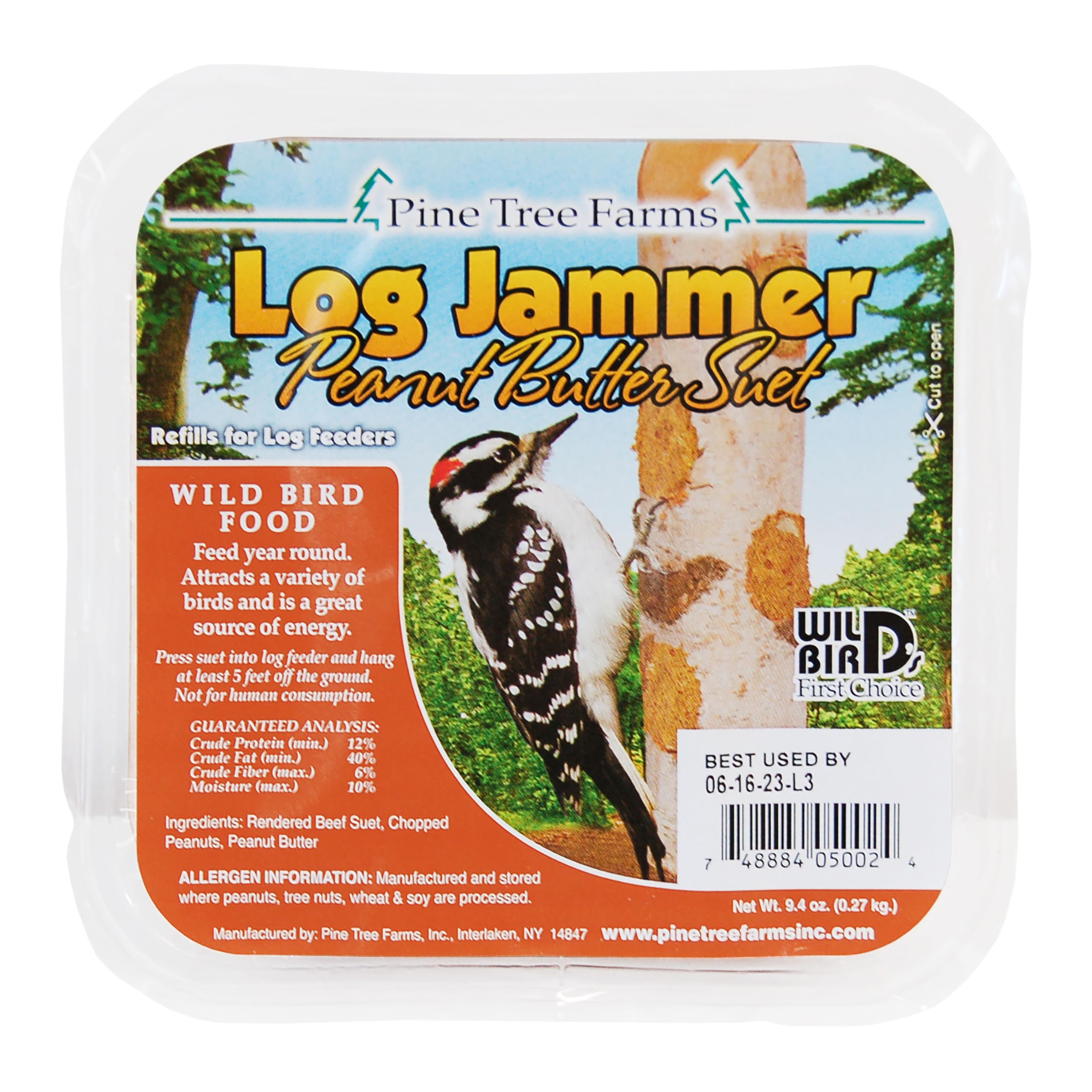 Pine Tree Farms suet plug seated in Log Jammer feeder demonstrating tidy, secure fit