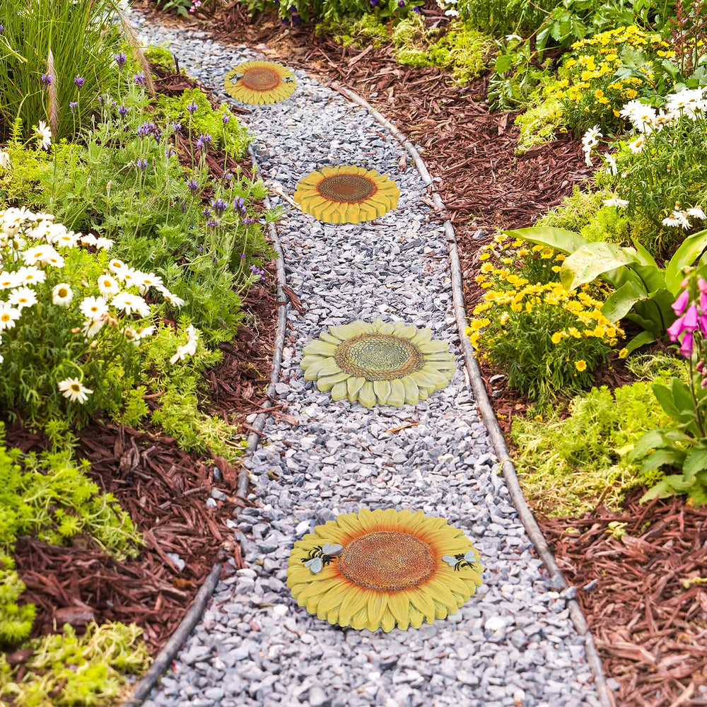PINPON hand-painted center detail highlighting UV-resistant colors and longevity