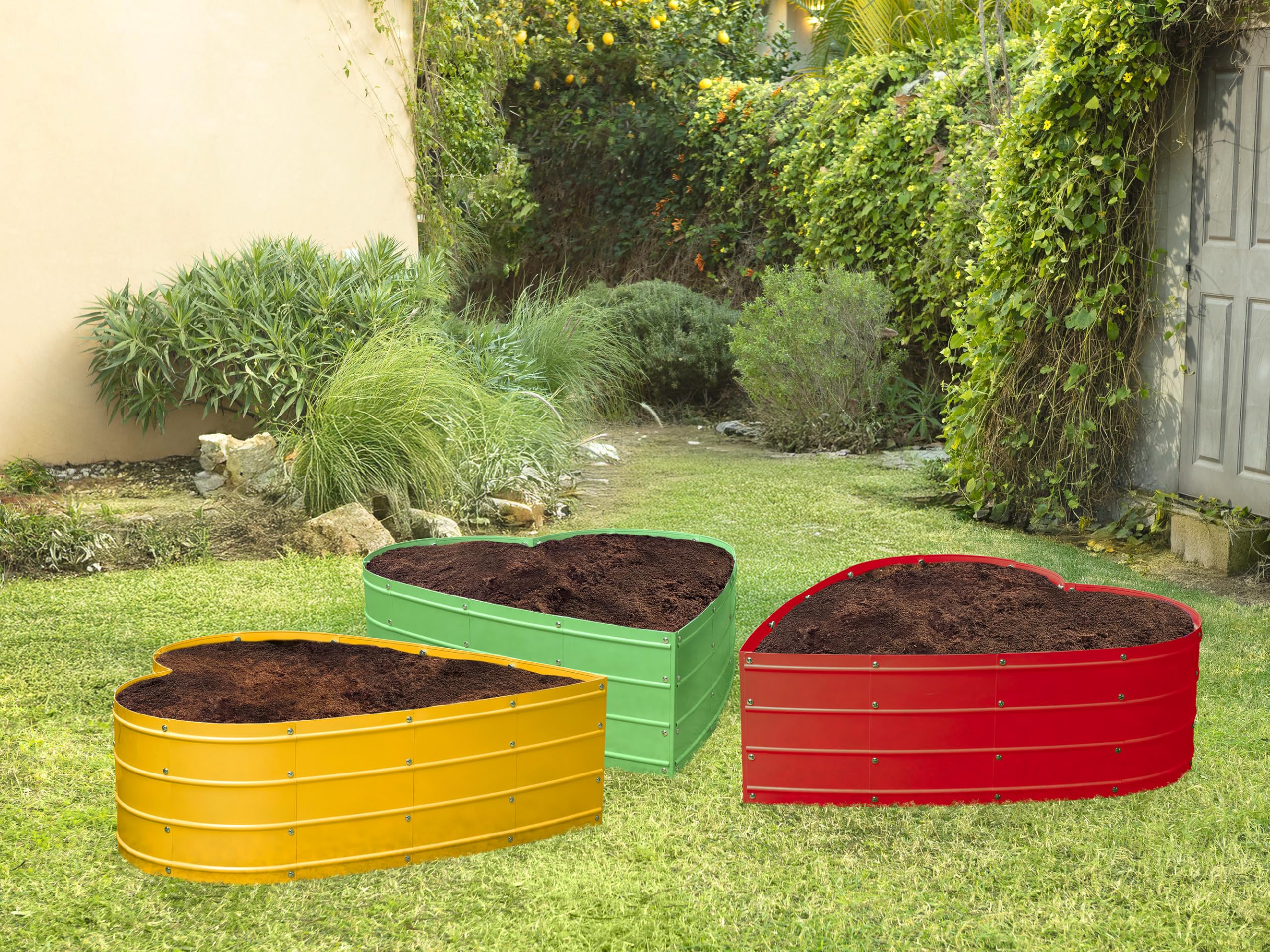 Plant & Plot interlocking panel detail illustrating tool-free assembly benefit