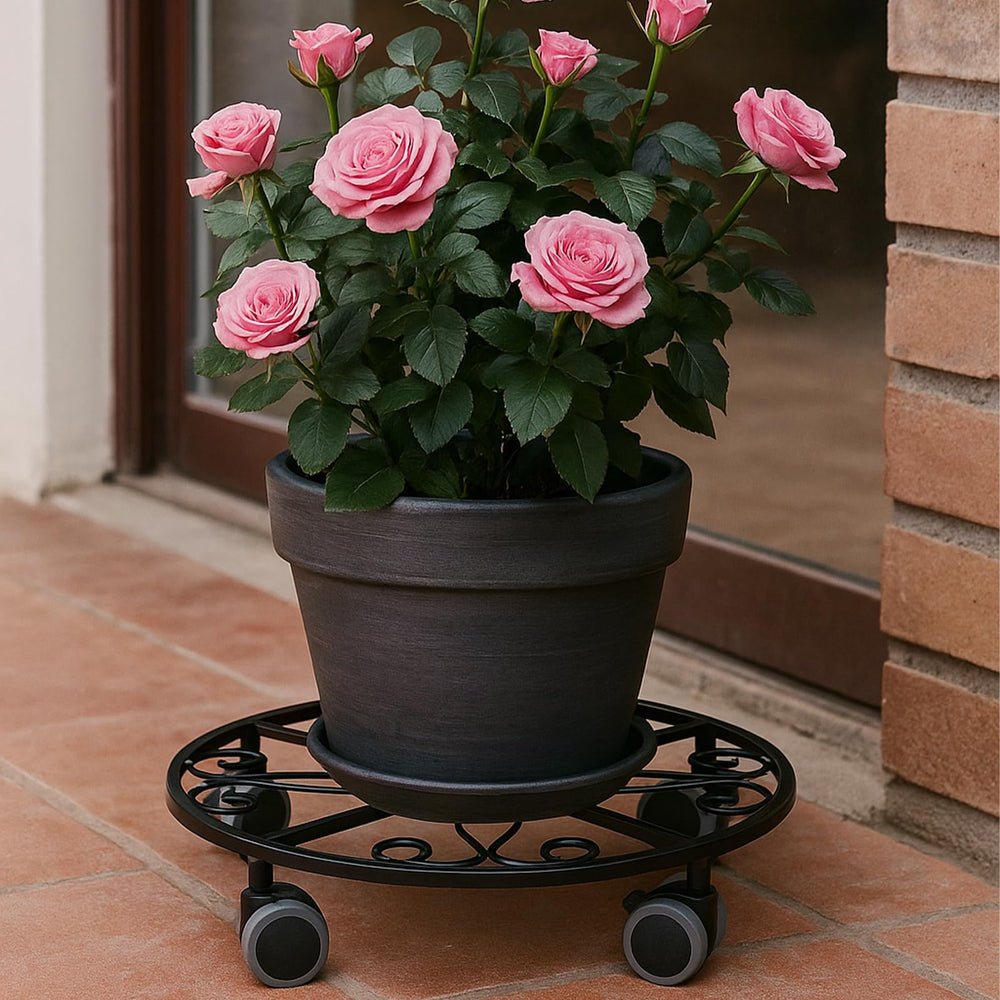 Planterhoma close-up of a lockable caster showing stability and easy immobilizing