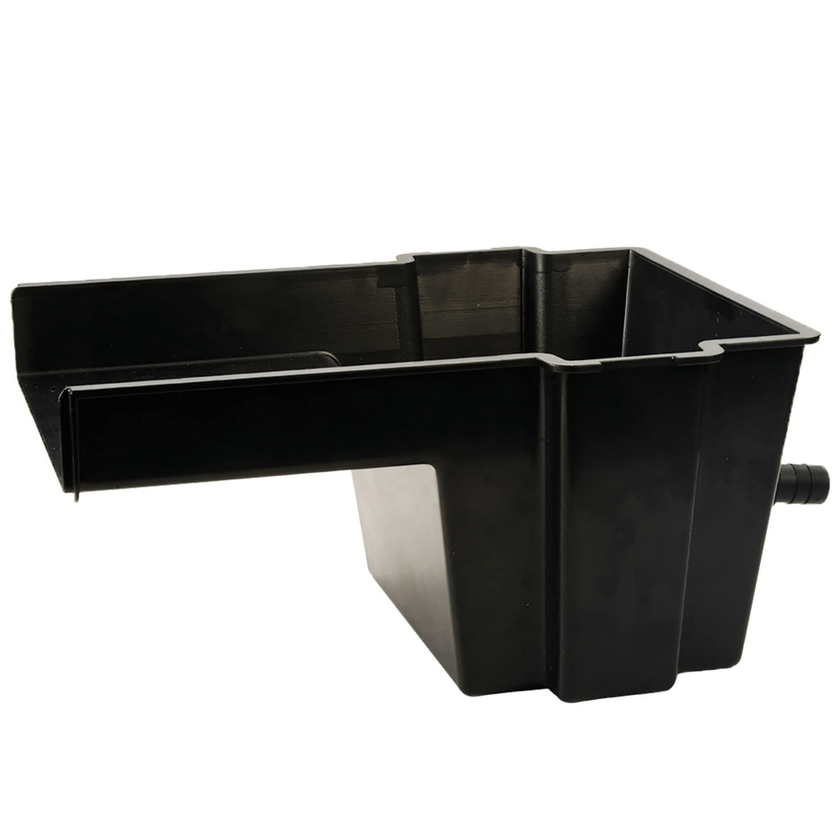 POND BOSS front view of spillway showing clean throat and even outlet for smooth flow