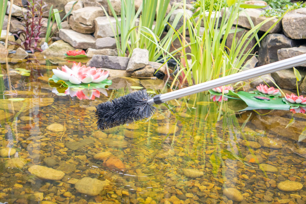 Pond H2o rubber hand grip detail offering secure comfortable handling