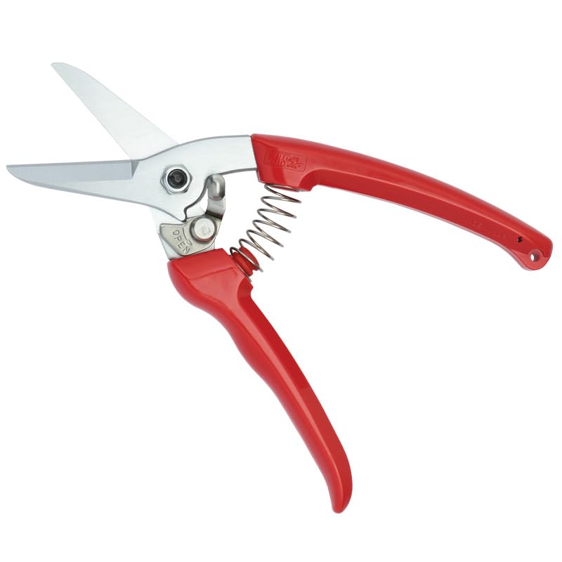Premier 1 Supplies ARS 140DXR closed blade detail highlighting sharp Japanese steel benefit