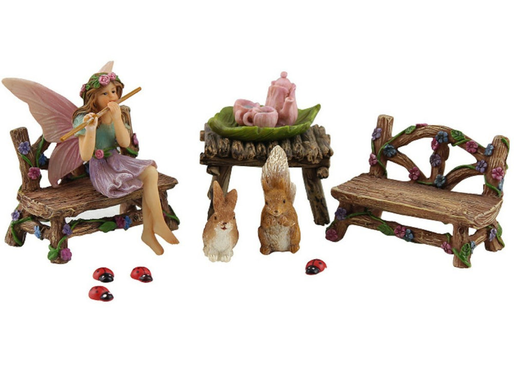 PRETMANNS front packaging showing 14-piece fairy garden kit, easy setup benefit
