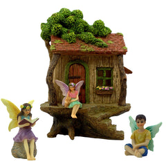 PRETMANNS treehouse front view showing focal detail and garden appeal