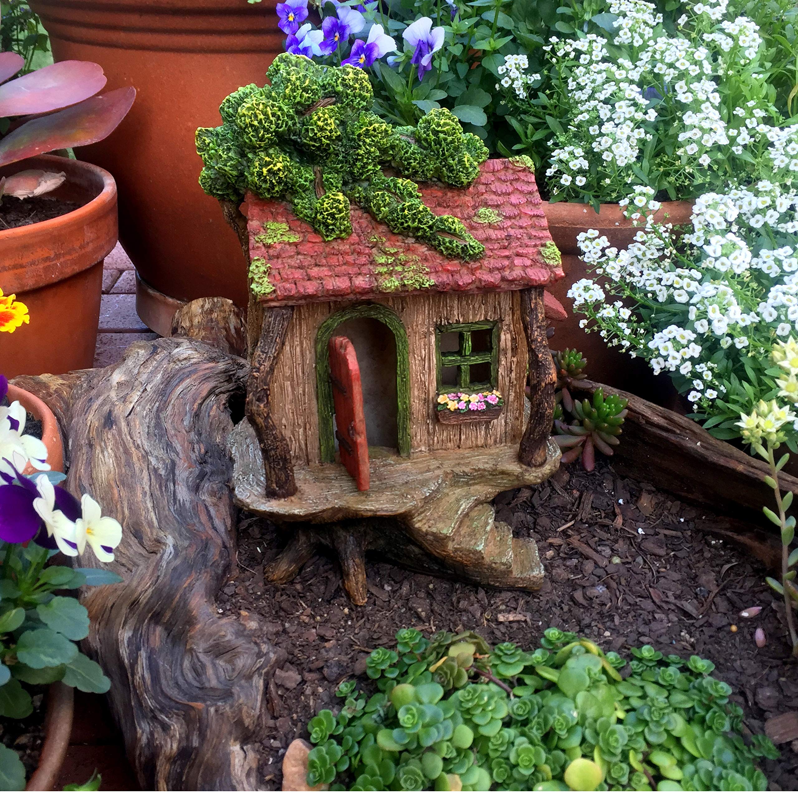PRETMANNS treehouse on patio table creating focal point and outdoor décor appeal