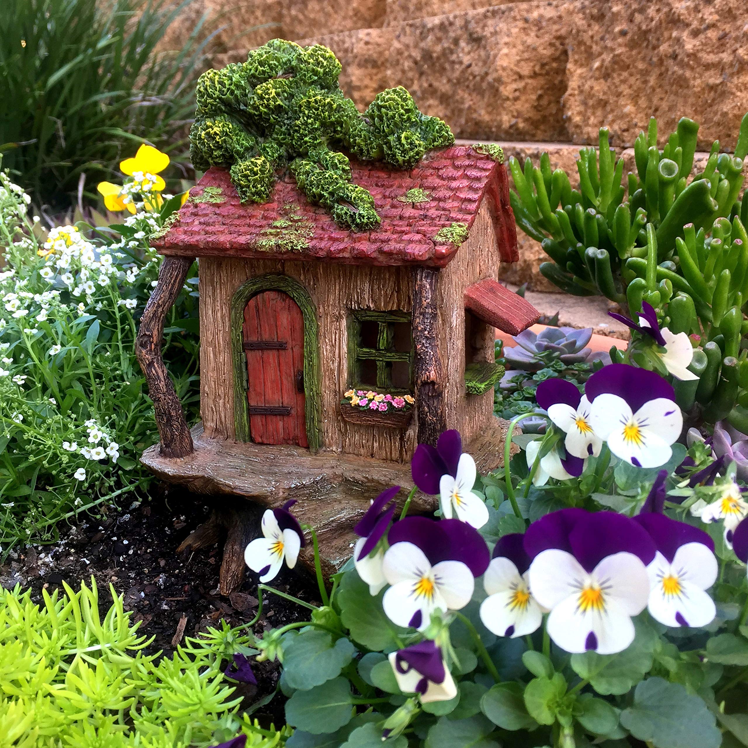 PRETMANNS treehouse on shelf illustrating indoor display and hobby storage use