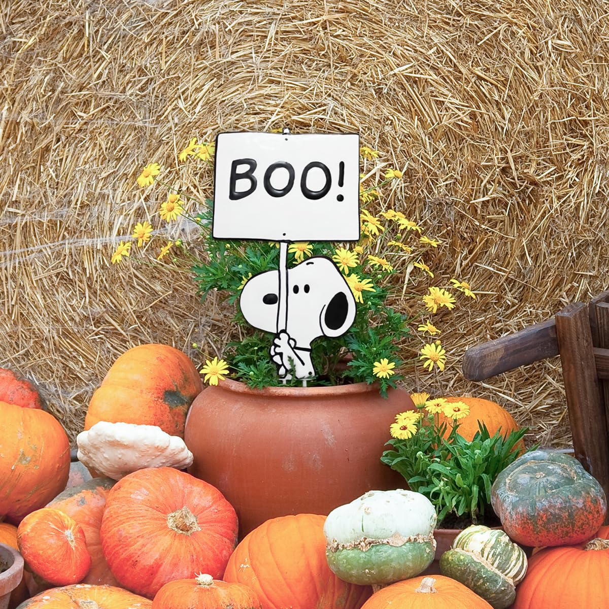 PRODUCTWORKS Snoopy inserted in pumpkin demonstrating easy no-cut installation