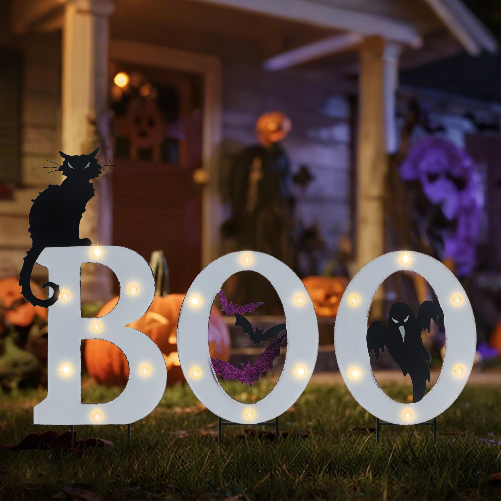 Prsildan front view of BOO letters glowing for curb appeal