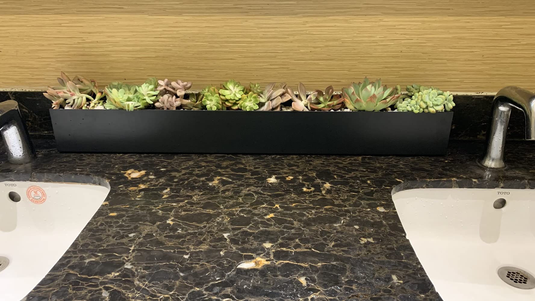 PSOIRGCNH planter as dining table centerpiece with succulents adding contemporary decor