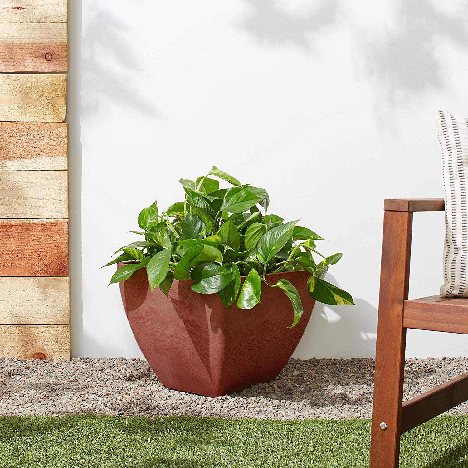 PSW Pot Collection label and terra cotta color showing finish and coordinating design benefit