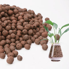 Pulovin front of bag showing 15 lbs LECA label and benefits