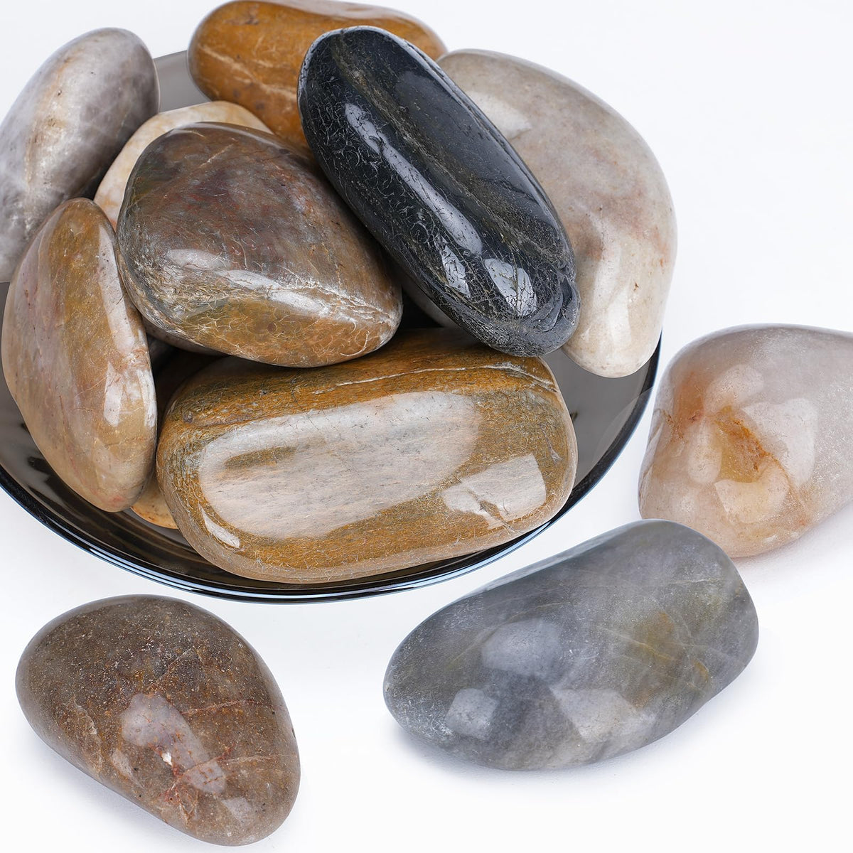Pulovin front packaging showing 20 lb bag and polished river rocks benefit durable finish