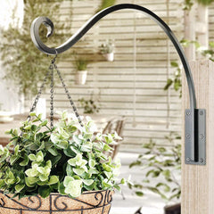 Qiang Ni close-up of hook curve showing smooth finish and durability benefit