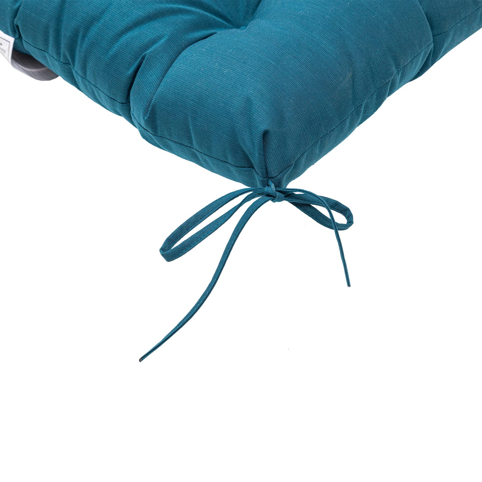 QILLOWAY sewn-in ties attached to bench demonstrating secure fit