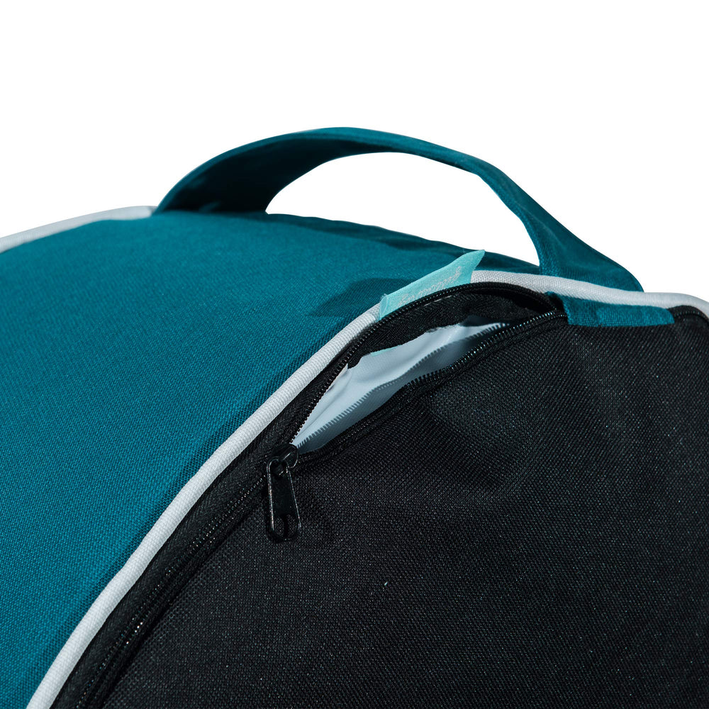 QILLOWAY ottoman in use poolside providing comfortable foot support outdoors