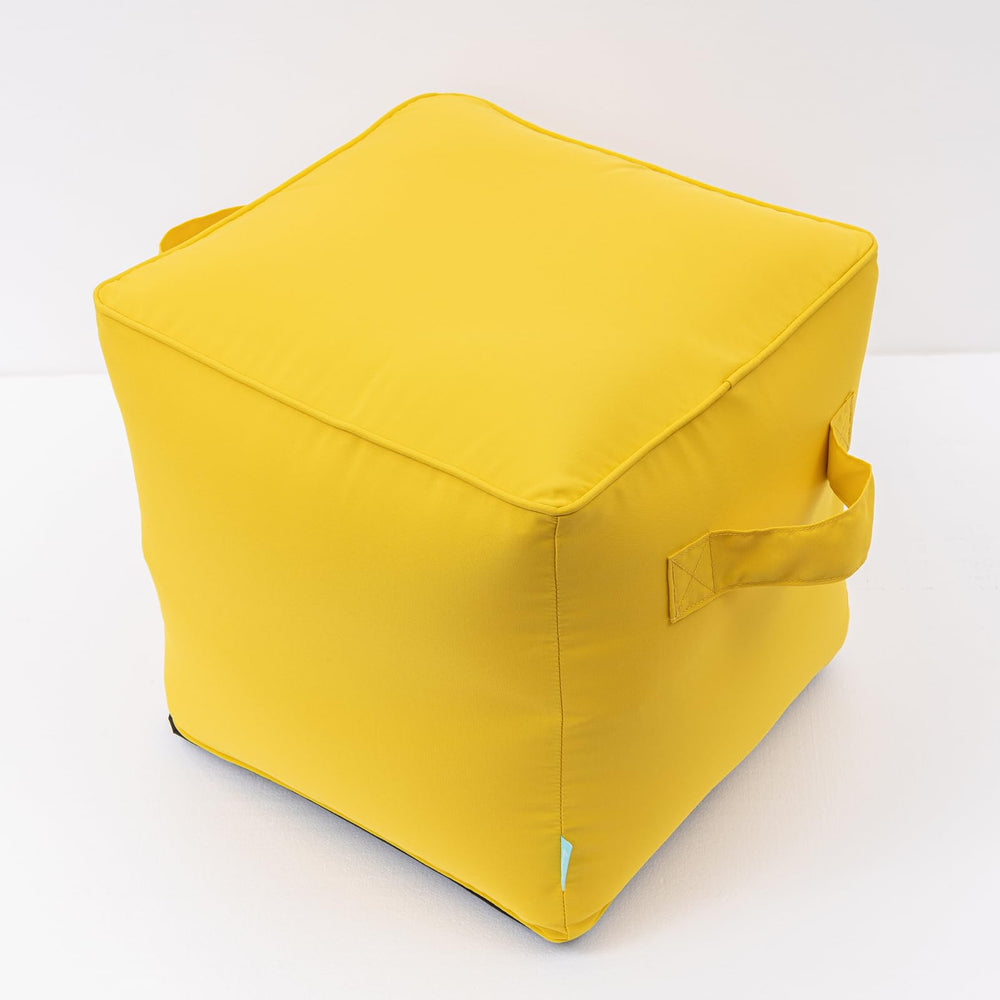 QILLOWAY zippered cover and handle showing easy removal and travel convenience